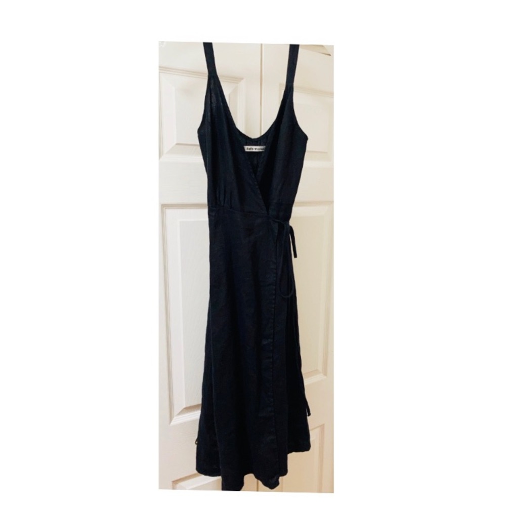 Black linen reformation wrap midi dress 4